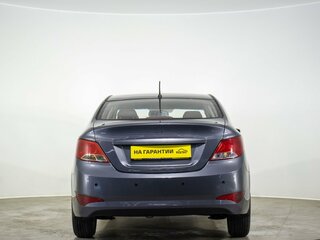2015 Hyundai Solaris I Рестайлинг, серебристый, 749000 рублей, вид 5