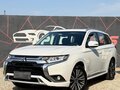 2022 Mitsubishi Outlander III Рестайлинг 3, белый, 1990000 рублей