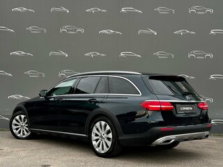 2017 Mercedes-Benz E-Класс All-Terrain 220 d V (W213, S213, C238), синий, 2662600 рублей, вид 4