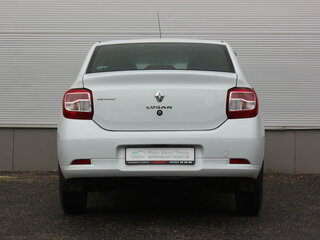 2016 Renault Logan II, белый, 549000 рублей, вид 4