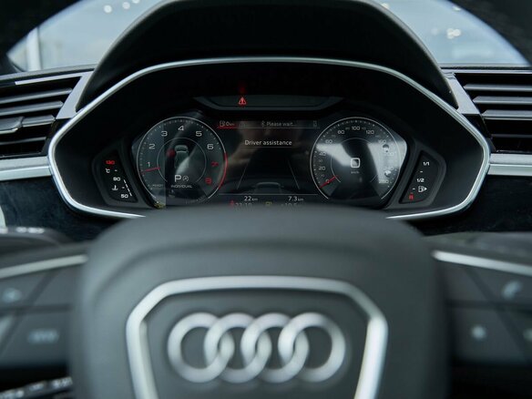 2025 Audi Q3 45 TFSI II (F3), серый, 4749900 рублей - вид 16