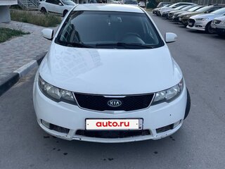 2009 Kia Cerato 4-speed II, белый, 650000 рублей, вид 1