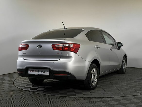 2011 Kia Rio III (Global market), серебристый, 729000 рублей - вид 3