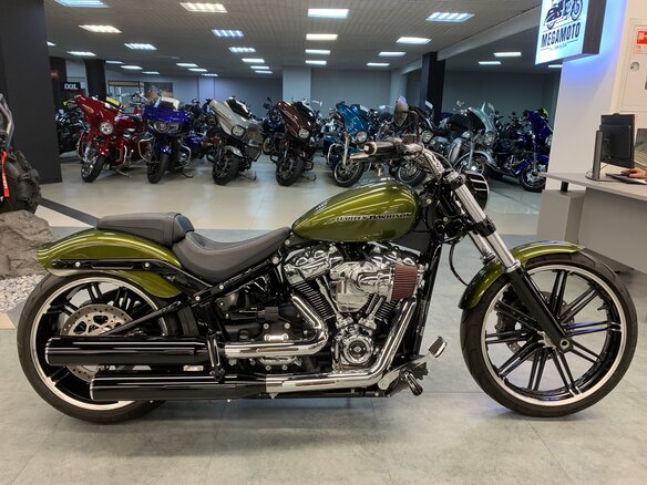 2022 Harley-Davidson Breakout, зелёный, 1990000 рублей
