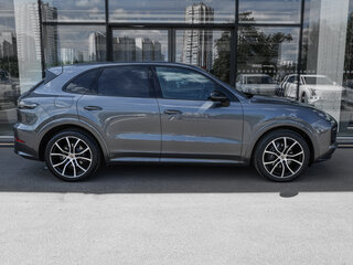 2018 Porsche Cayenne III, серый, 5998000 рублей, вид 3