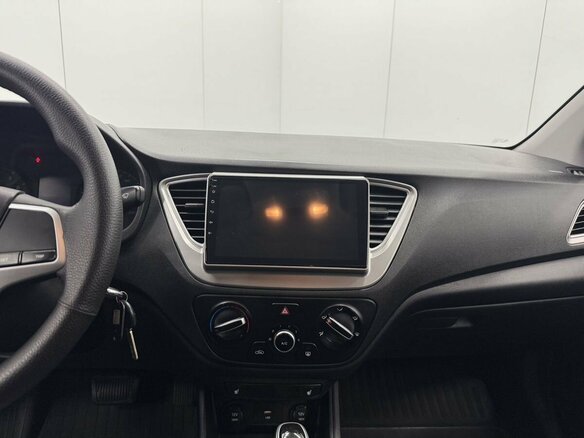 2021 Hyundai Solaris II Рестайлинг, белый, 1008067 рублей - вид 18