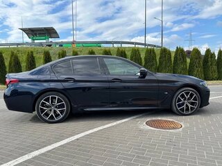 2020 BMW 5 серии 530e xDrive VII (G30/G31/G38) Рестайлинг, чёрный, 4500000 рублей, вид 3