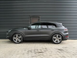 2024 Porsche Cayenne III Рестайлинг, чёрный, 16900000 рублей, вид 2