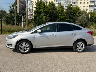 2015 Ford Focus III Рестайлинг, серебристый, 1120000 рублей, вид 2