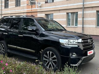 2012 Toyota Land Cruiser 200 Series Рестайлинг 1, чёрный, 3387000 рублей, вид 2