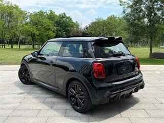2022 Mini Hatch Cooper III (F55/F56) Рестайлинг 2, чёрный, 1937000 рублей, вид 5