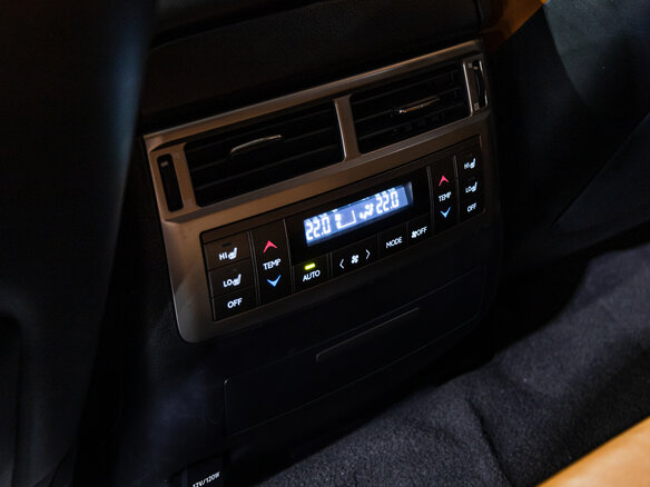 2012 Lexus LX 570 III, чёрный, 4058510 рублей - вид 32