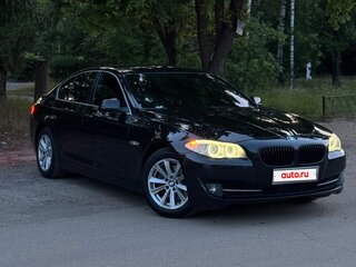 2013 BMW 5 серии 520i VI (F10/F11/F07), чёрный, 1900000 рублей, вид 1