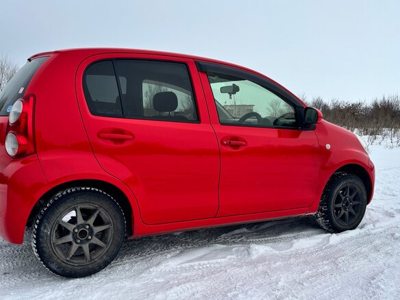 2012 Toyota Passo II (C30), красный, 580000 рублей - вид 2
