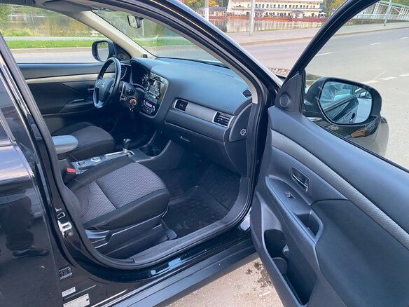 2012 Mitsubishi Outlander III, чёрный, 1350000 рублей - вид 15