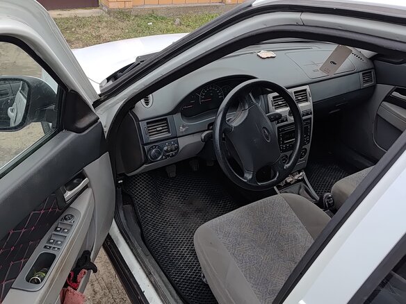 2010 Lada (ВАЗ) Priora I, белый, 230000 рублей - вид 5
