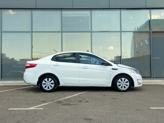 2012 Kia Rio 4-speed III, белый, 549000 рублей, вид 3