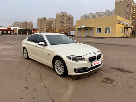 2015 BMW 5 серии 530d xDrive VI (F10/F11/F07) Рестайлинг, белый, 2480000 рублей, вид 3