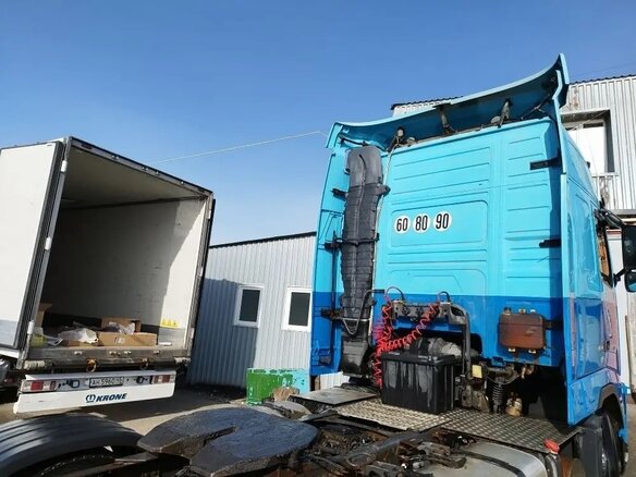 2009 Volvo FH, синий, 4000000 рублей - вид 11