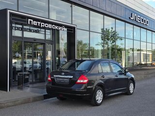 2011 Nissan Tiida I Рестайлинг, коричневый, 480000 рублей, вид 5