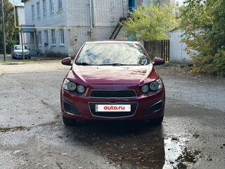 2014 Chevrolet Aveo II, красный, 419000 рублей, вид 3