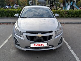 2013 Chevrolet Cruze I Рестайлинг, серебристый, 900000 рублей, вид 2