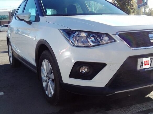 2018 SEAT Arona I, белый, 1830000 рублей - вид 1