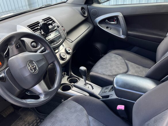 2011 Toyota RAV4 III (XA30) Рестайлинг, серый, 1500000 рублей - вид 1