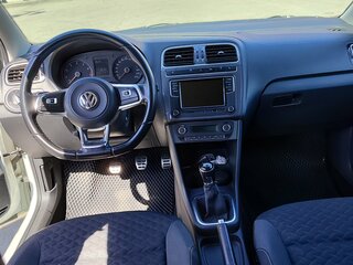 2018 Volkswagen Polo V Рестайлинг, белый, 630000 рублей, вид 5