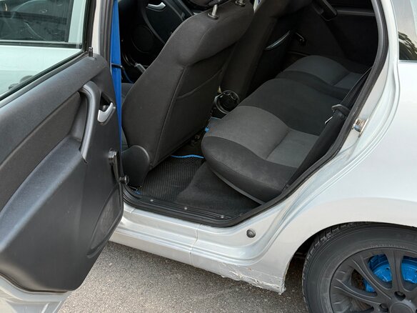2013 Lada (ВАЗ) Kalina II, серебристый, 300000 рублей - вид 15