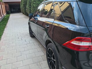 2013 Mercedes-Benz M-Класс 350 III (W166), чёрный, 2400000 рублей, вид 3