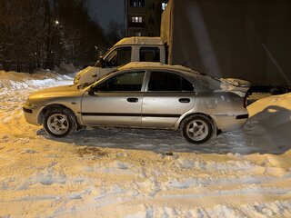 1999 Mitsubishi Carisma I Рестайлинг, серебристый, 190000 рублей, вид 4