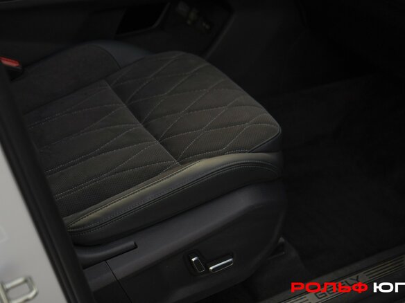 2025 Geely Monjaro (Xingyue L) I Рестайлинг (China Market), белый, 3668000 рублей - вид 13