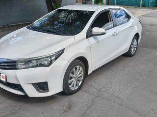 2014 Toyota Corolla XI (E160, E170, E180), белый, 1350000 рублей, вид 2