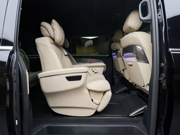 2026 Mercedes-Benz V-Класс 300 d экстра длинный III (W447) Рестайлинг 2, чёрный - вид 29