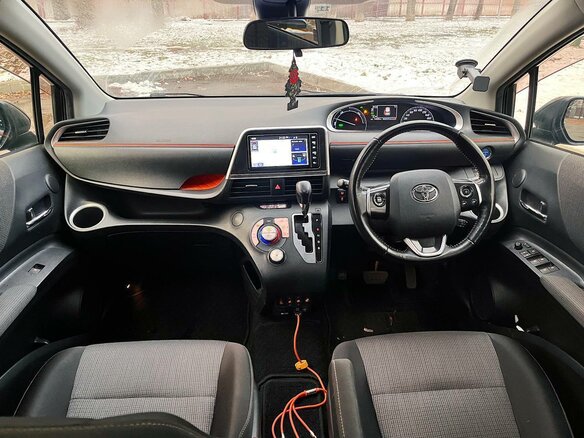 2018 Toyota Sienta II Рестайлинг, чёрный, 1550000 рублей - вид 10