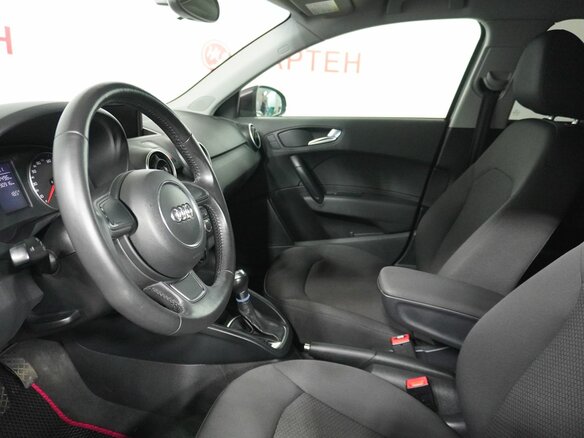 2012 Audi A1 I (8X), красный - вид 10