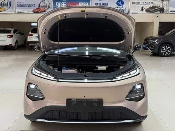 2026 Changan Qiyuan Q05 51.9 kWh II, бежевый, 2380000 рублей - вид 5