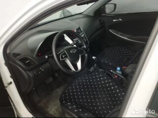 2013 Hyundai Solaris I, белый, 950000 рублей, вид 4