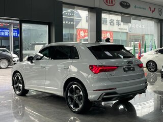 2021 Audi Q3 35 TFSI II (F3), белый, 2480000 рублей, вид 4