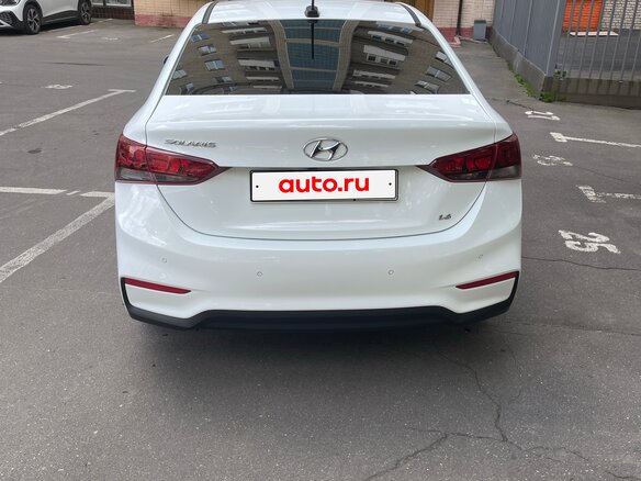 2017 Hyundai Solaris II, белый, 1350000 рублей - вид 4