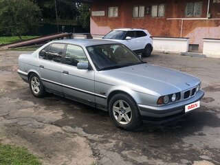 1995 BMW 5 серии 520i III (E34), серебристый, 300000 рублей, вид 2