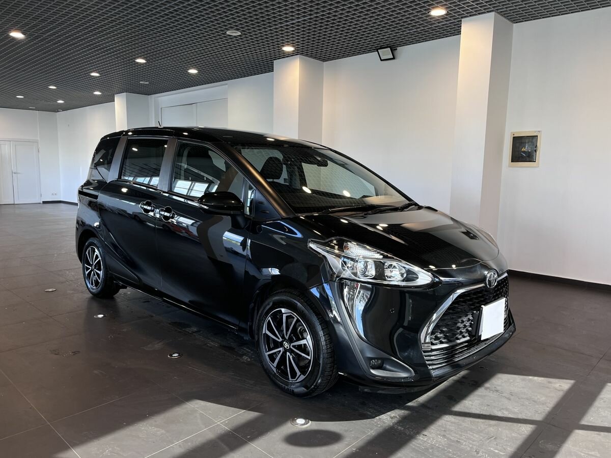 Открыть фотографии: Toyota Sienta II Рестайлинг