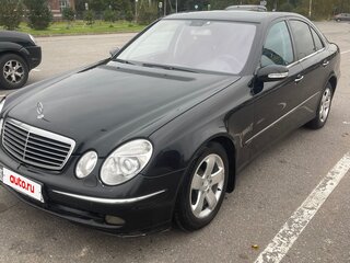 2004 Mercedes-Benz E-Класс 240 III (W211, S211), чёрный, 900000 рублей, вид 1