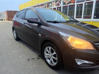 2016 Hyundai Solaris I Рестайлинг, коричневый, 1020000 рублей, вид 2