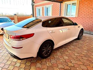 2020 Kia Optima IV Рестайлинг, белый, 2100000 рублей, вид 5