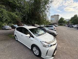 2015 Toyota Prius Alpha I (ZVW40/41) Рестайлинг, белый, 1250000 рублей, вид 4