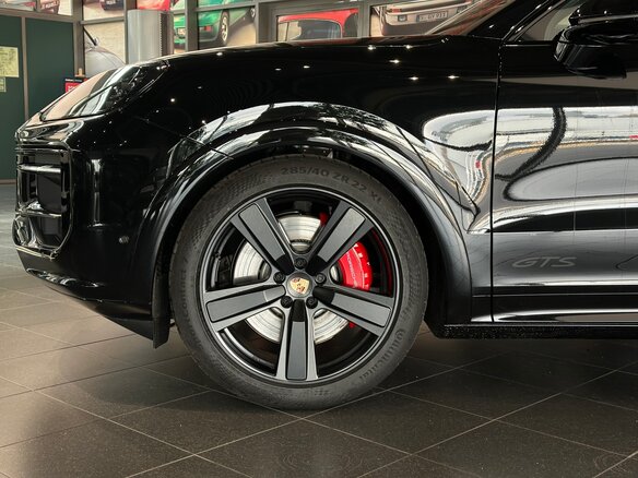 2026 Porsche Cayenne GTS Coupé III Рестайлинг, чёрный - вид 6