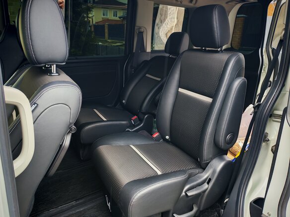 2018 Honda Stepwgn Spada V Рестайлинг, белый, 2250000 рублей - вид 9