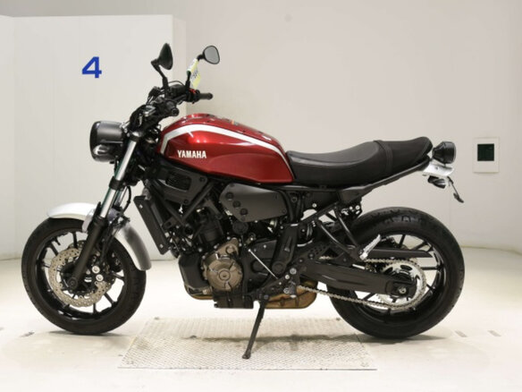 2017 Yamaha XSR700, пурпурный, 550000 рублей - вид 2